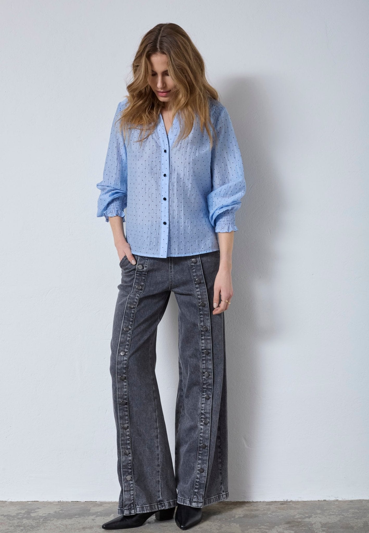 DallyCC Dot V - Shirt - Pale Blue - Co'couture