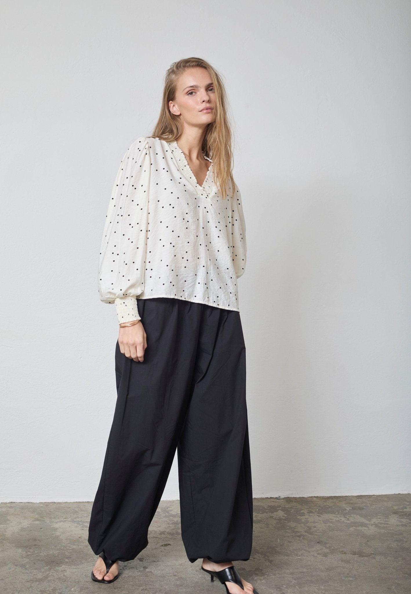 DiemCC Dot V - Blouse - OffWhite - Black - Co'couture