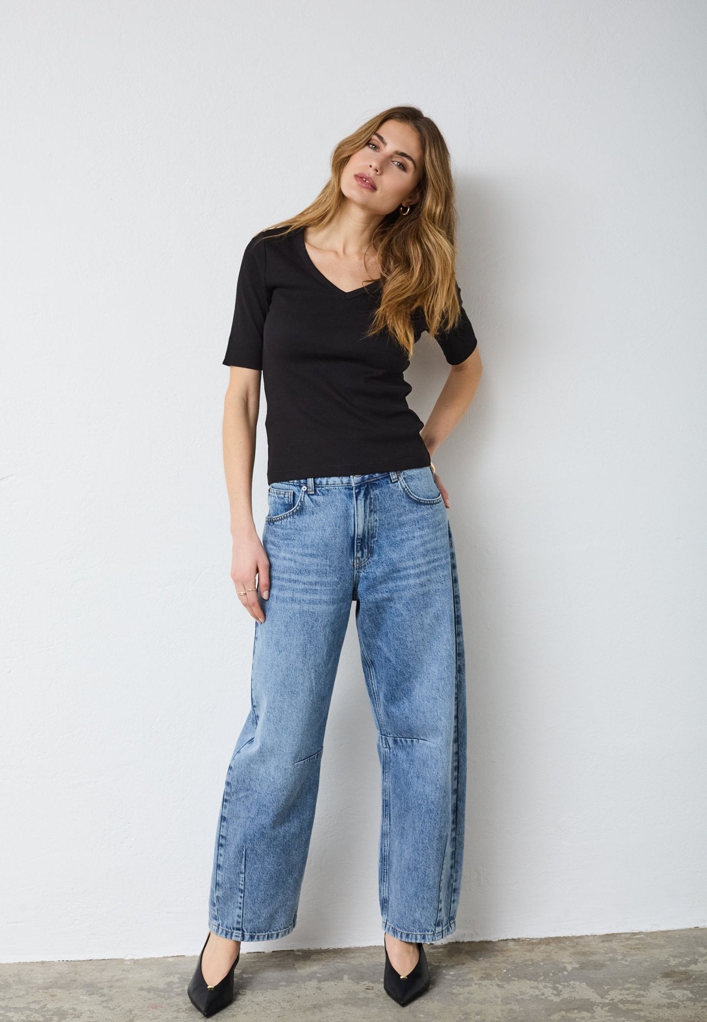 GrannyCC Rib SS V - Tee - Black - Co'couture