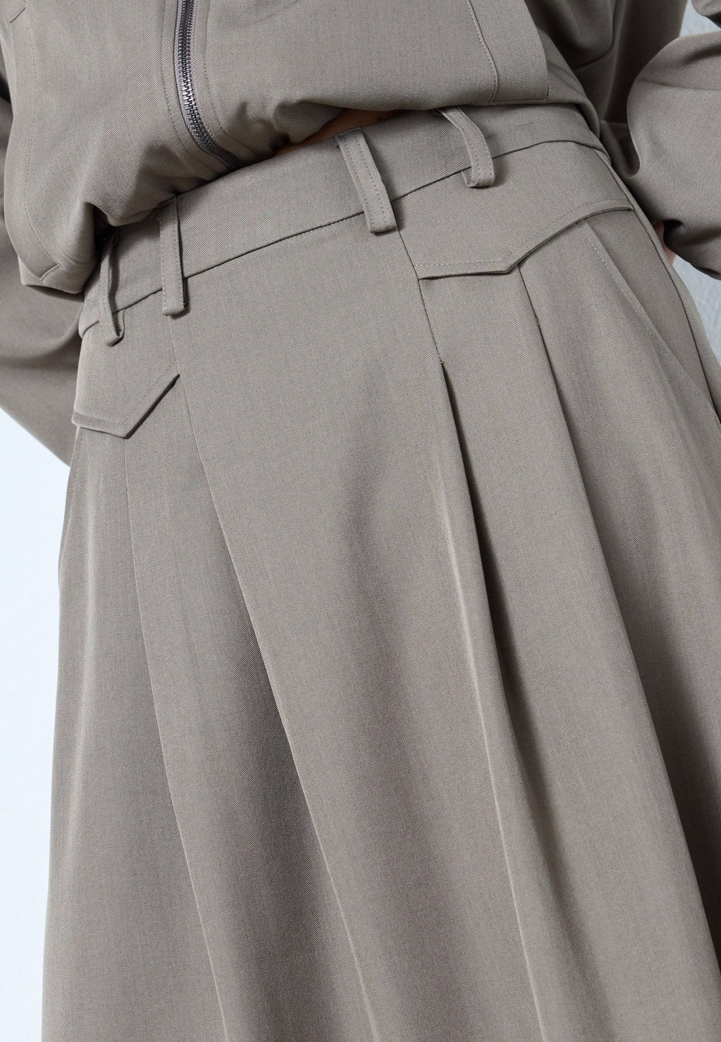 LunaCC Pocket Pleat Skirt - Walnut - Co'couture