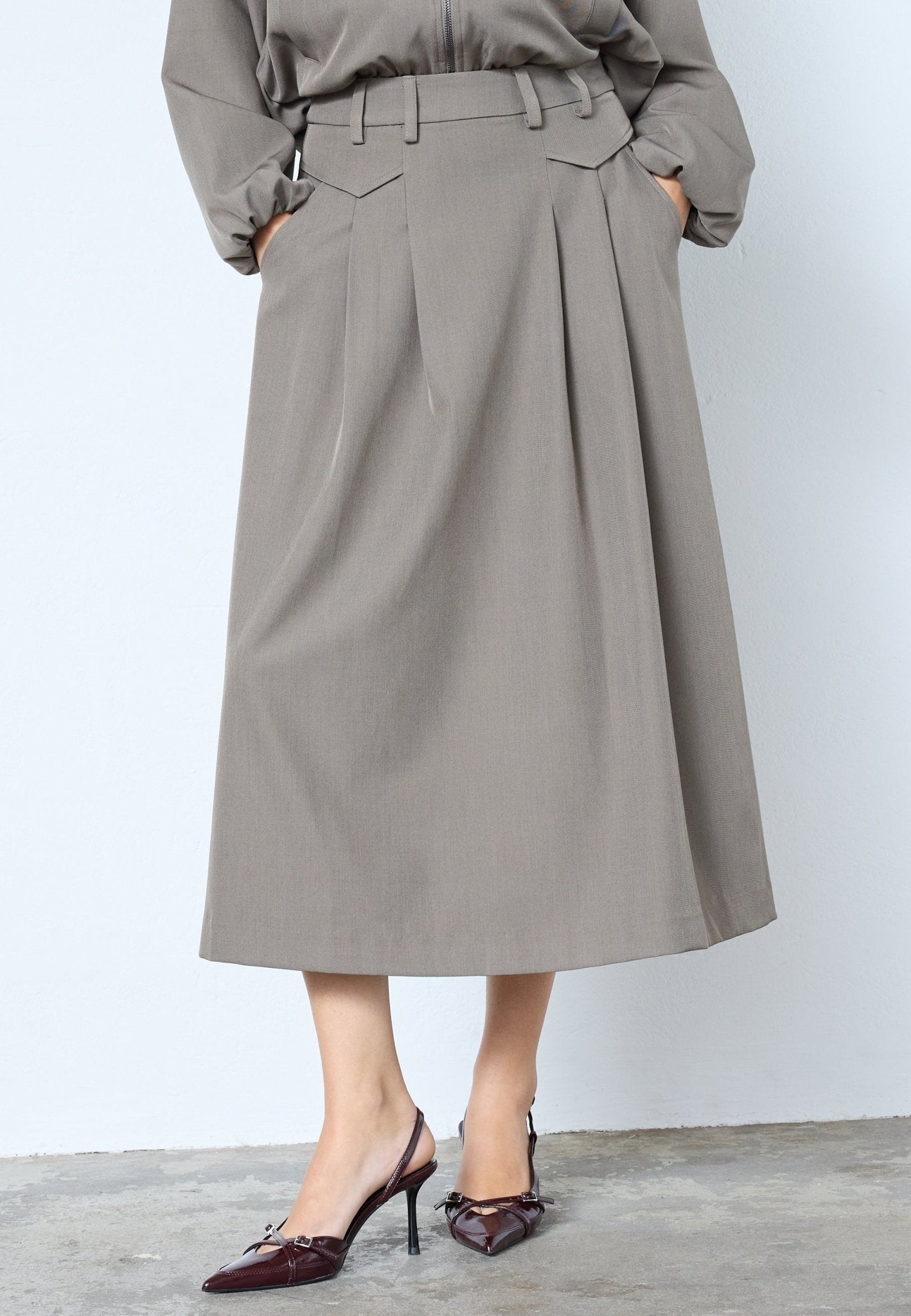 LunaCC Pocket Pleat Skirt - Walnut - Co'couture